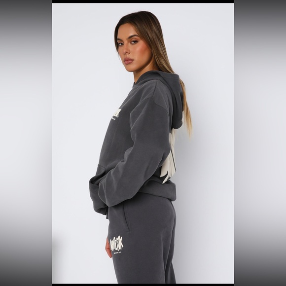 White Fox Boutique Worn Oversized Hoodie in S/M and NWOT Sweatpants in size S - Picture 3 of 12